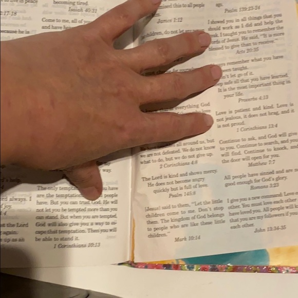 Children’s Bible - Picture 12 of 12